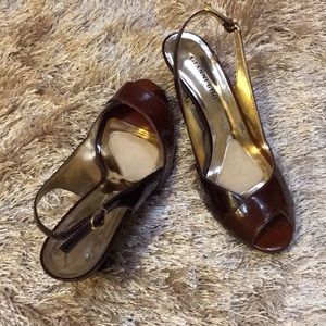 Gianni Bini two toned patten leather heels, 8